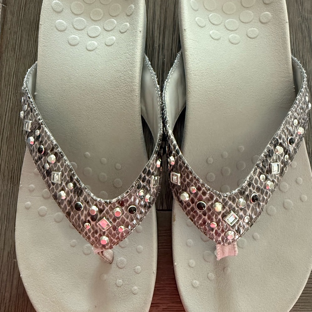 Vionic Silver Rhinestone Women's Sandals